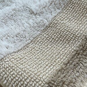 Oatmeal beige white Bloomingdale’s Abyss Nomade Bath Rug Reversible